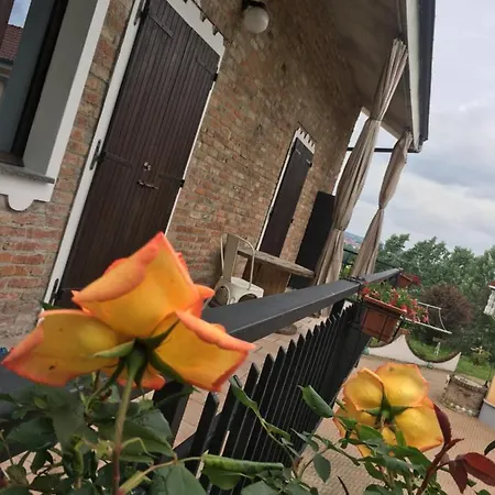 Country House Of Tulips Апарт-отель *