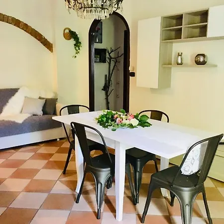 Апарт-отель Country House Of Tulips Mongardino